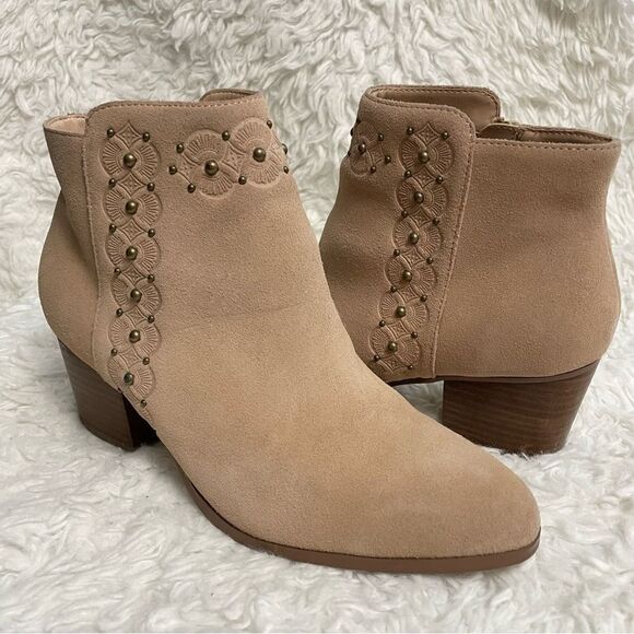 SOLE SOCIETY GALA CARAMEL SUEDE studded embossed ankle‎ side zip boots size 7 - Picture 1 of 10